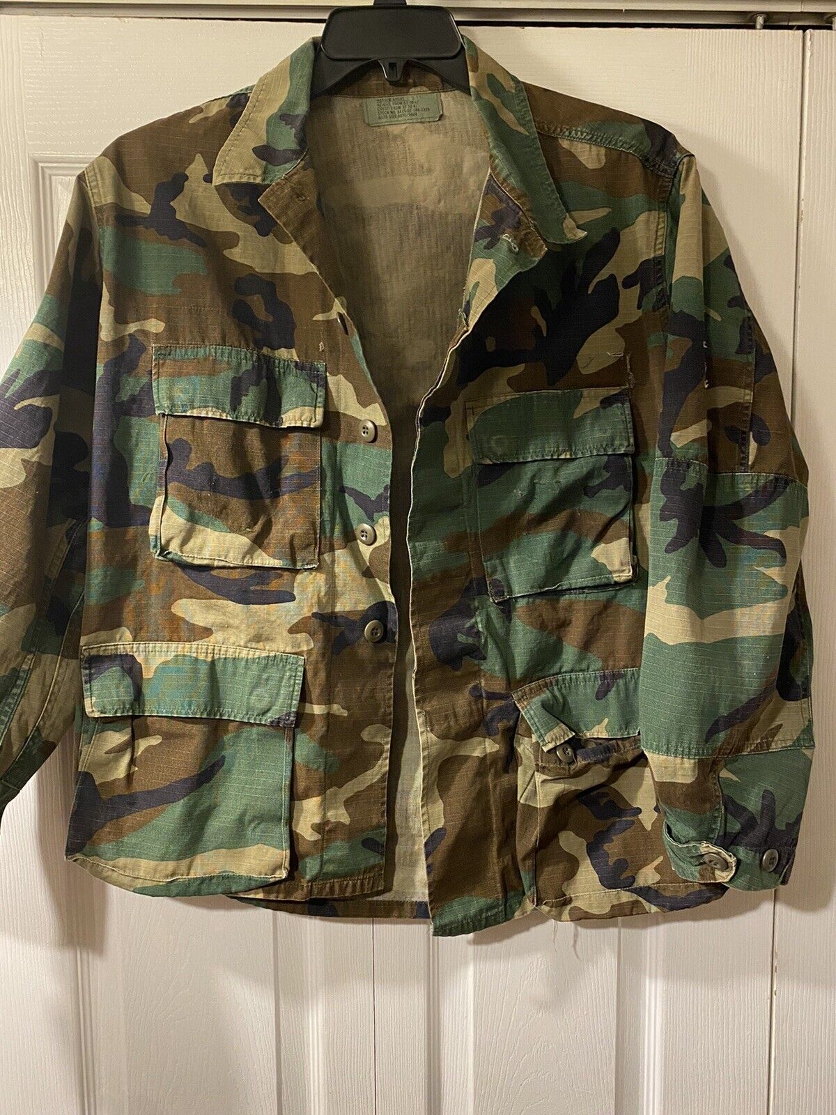 US Military BDU Shirt Cold Weather Jacket Coat Woodland Camo Medium Short