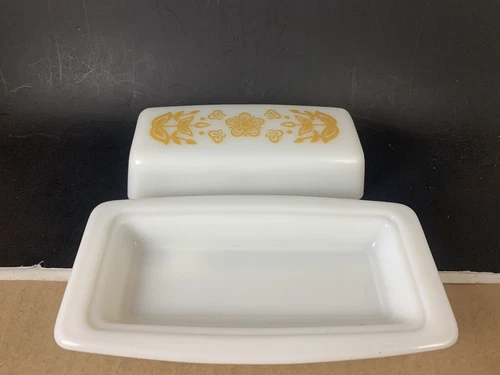 Vintage Pyrex Butterfly Gold Butter Dish Kitchen Decor Retro EUC HTF Glass USA