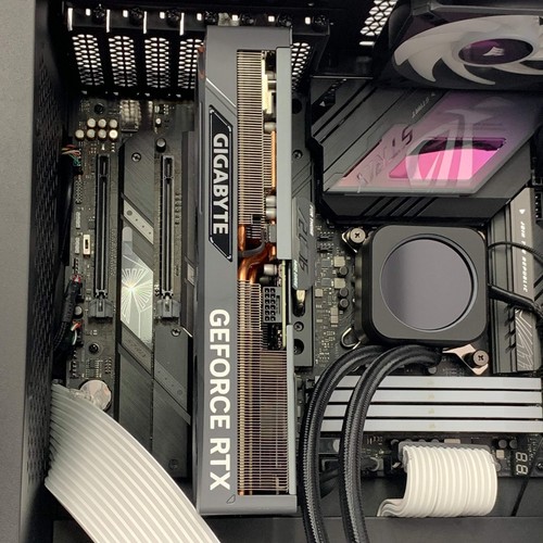 Corsair Custom PC i9 -13900k 64GB RAM 2TB SSD M.2 Nvidia GeForce RTX 4070 TI - Bild 10 von 13
