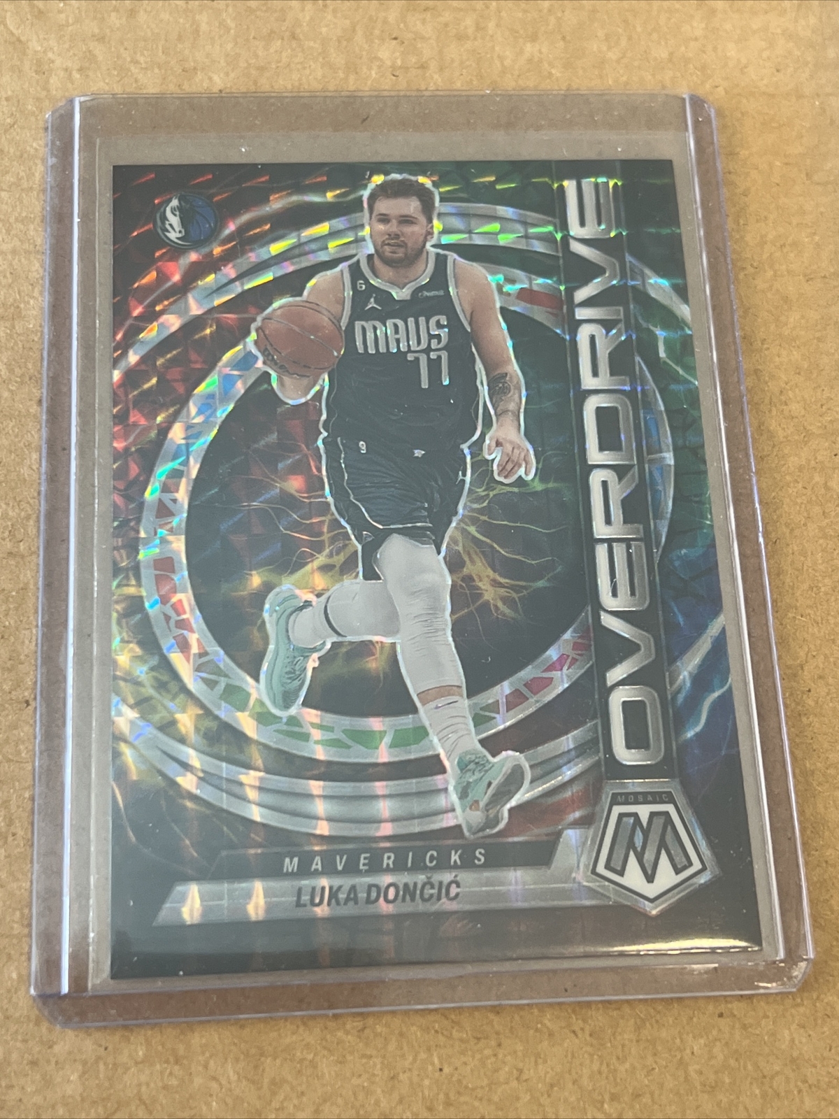 2022-23 Panini Mosaic Luka Doncic SP Overdrive Prizm #9 Dallas Mavericks