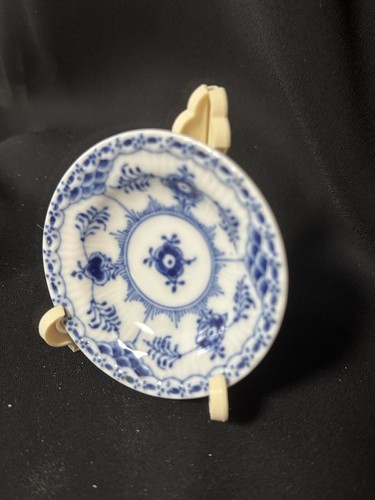 Royal Copenhagen Blue Fluted Half Lace Butter Pat 504 VXX Excellent Used 1959 3" - Picture 2 of 6
