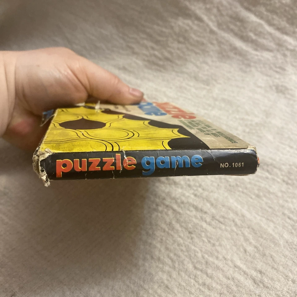 Puzzle Game It’s Another King’s Product Vintage No. 1061 Intelligence Skill - Image 4 of 4