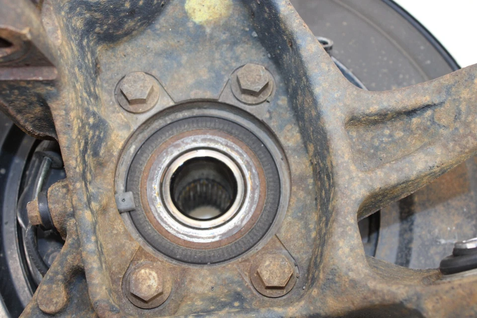 Subaru WRX STI 2015-2021 2,5 L nudillo/husillo trasero izquierdo OEM IO75 Foto 2 de 4