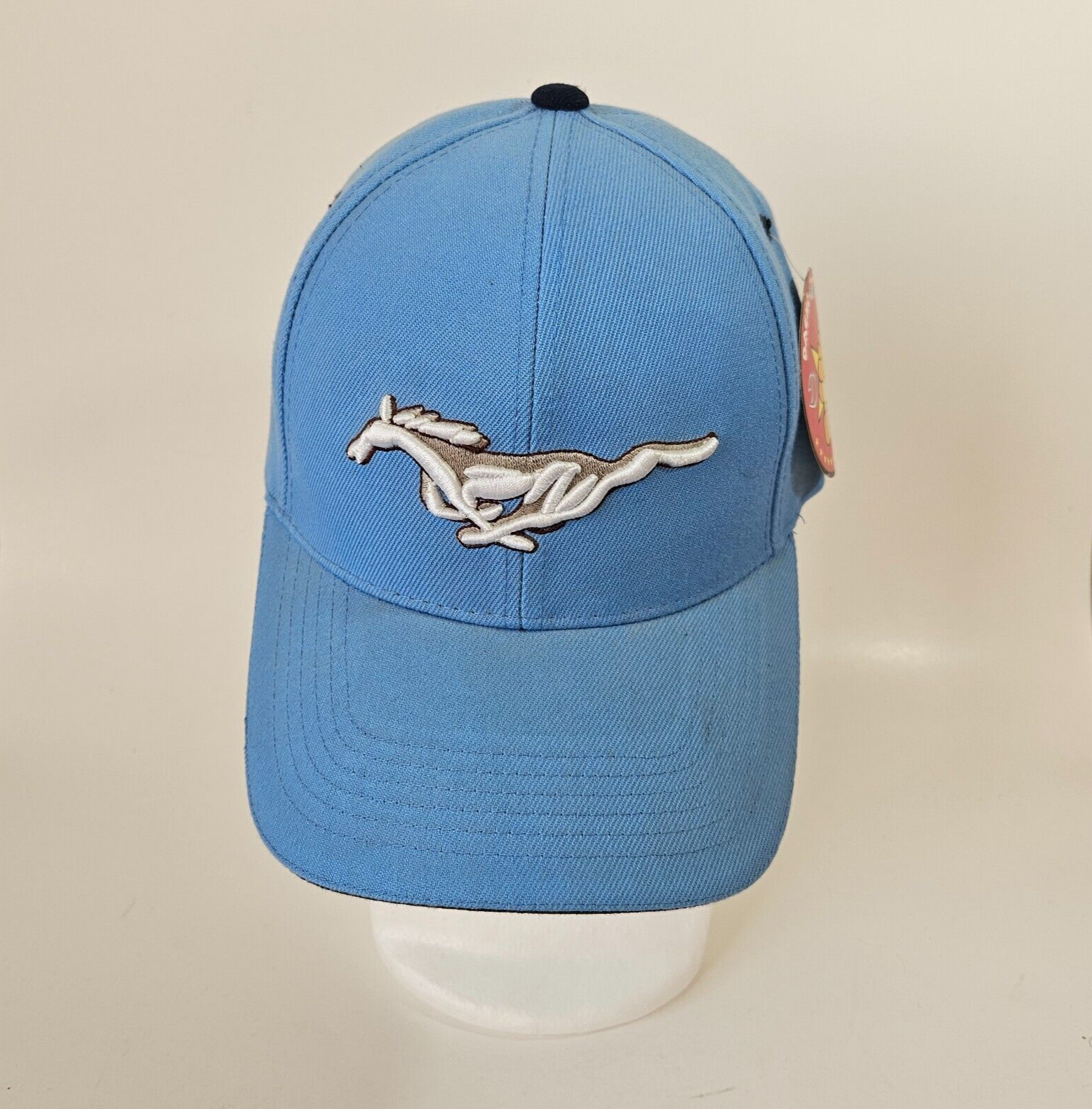 Cappello Ford Mustang Cinturino Schiena Schiena Adulto Blu Ricamato Pony Daeho Sportwear Nuovo