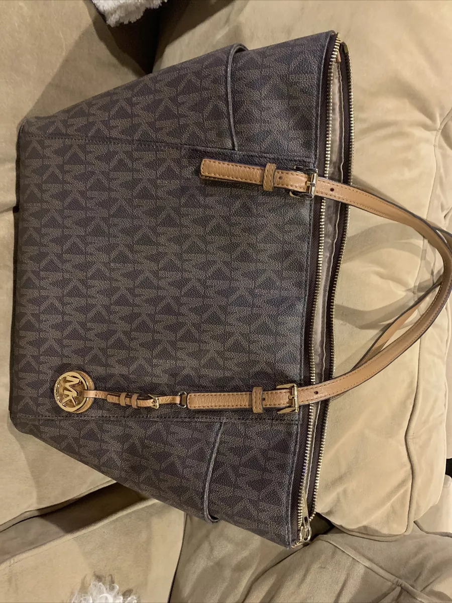 Michael Kors Jet Set East West Signature Logo And Charm Top Zip