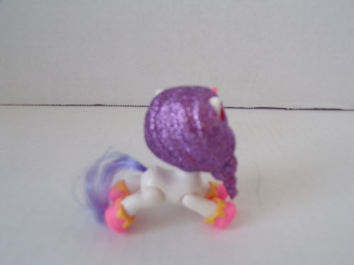 Zuru 5 Surprises~Lily~White Unicorn~Purple Glitter Hair~Fluffy Tail~Star Eyes - Picture 2 of 3