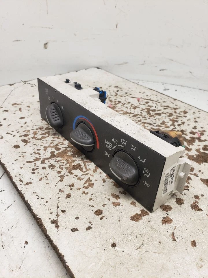 Tablero de control de temperatura montado con CA se adapta a 01-07 EXPRESS 1500 VAN 1291344 Foto 2 de 4