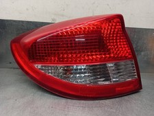 92401FD020 RÜCKLEUCHTE AUßEN LINKS / 4 PUERTAS / 3605313 FÜR KIA RIO I SEDAN DC