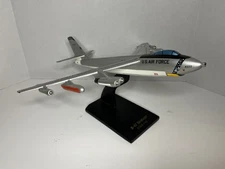 Toys & Models Corporation B-47E Stratojet 1/100 Scale with stand