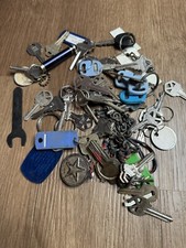 Lot of  Misc Cut  Keys 1 + Pounds (LBS)  HOUS...