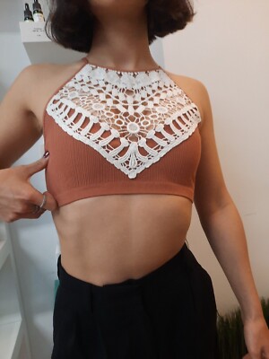 Bustier mit Häkelspitze Die Häkelspitze verleiht dem Bustier eine romantische