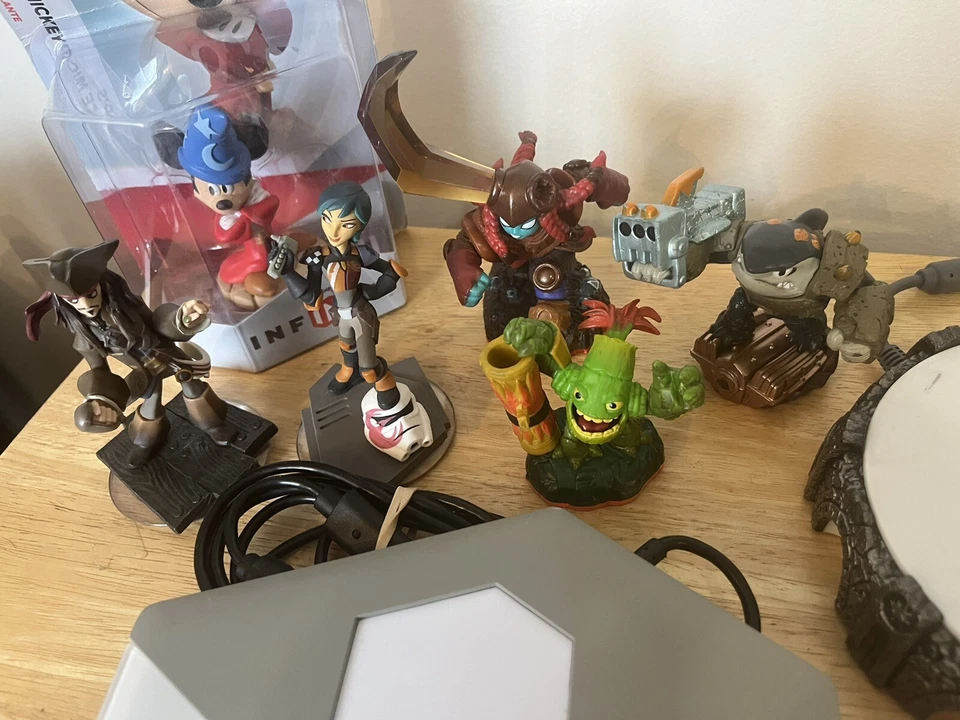 Lote Disney Infinity e discos elétricos XBOX - Imagem 2 de 4