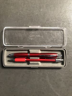 Rotes Schreibset Kugelschreiber undDruckbleiStift Schreiber