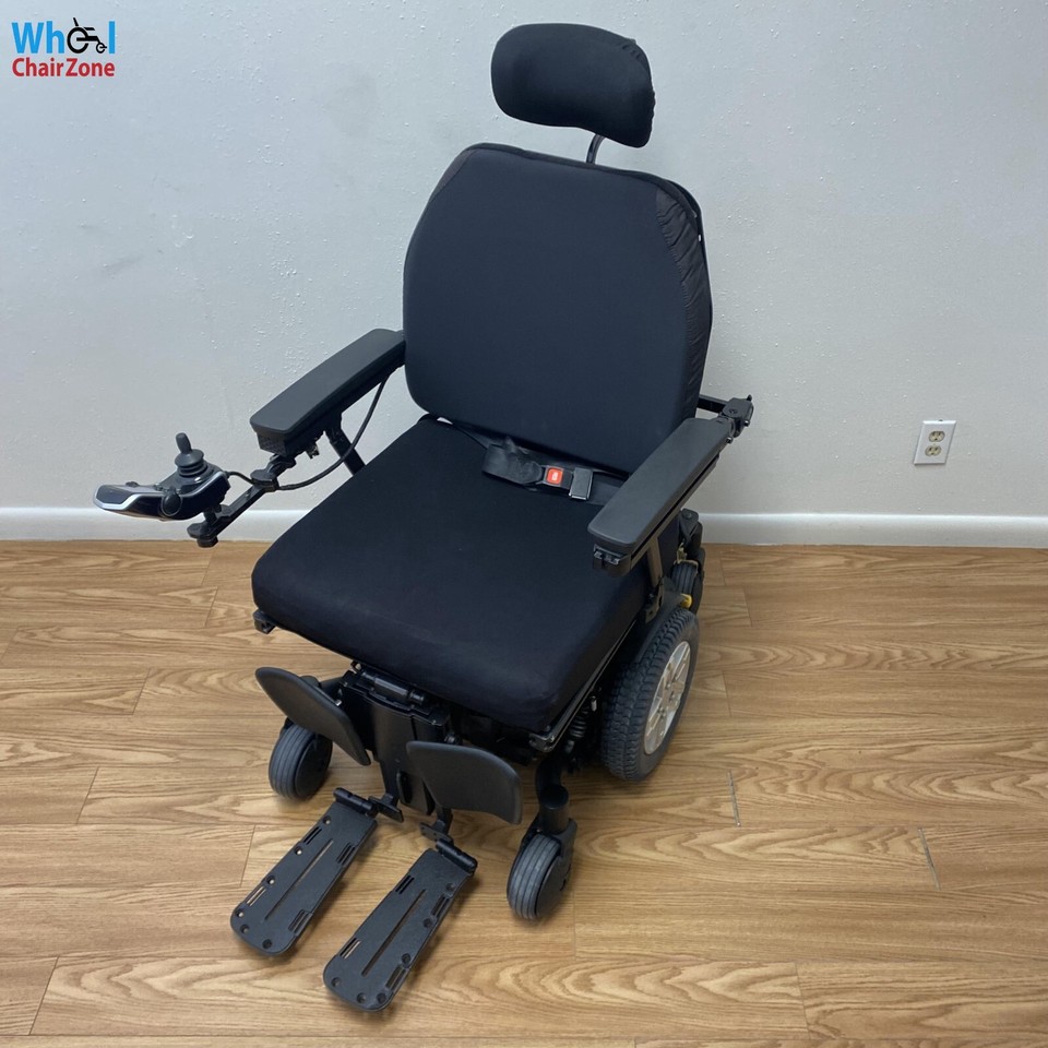 QUANTUM Q6 EDGE HD WHEELCHAIR, POWER LIFT, TILT,RECLINE ,LEGS. 450lbs