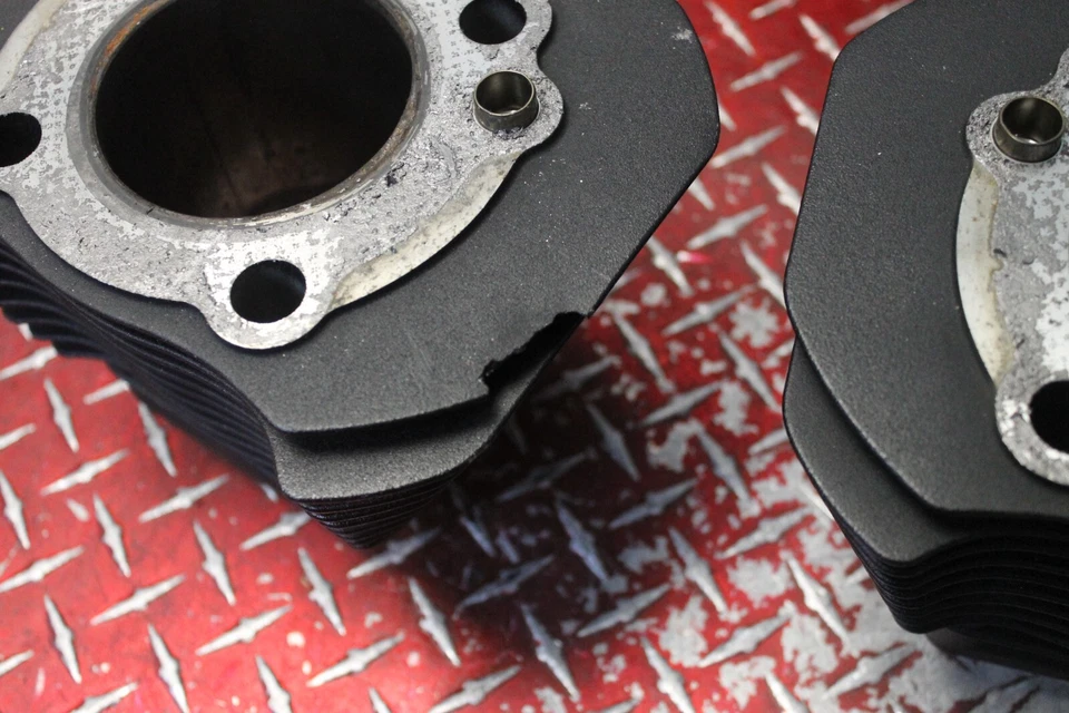 Sportster XL883 2015 jarras y pistones de cilindro delantero y trasero de hierro Sp97 2006-2022 Foto 2 de 4