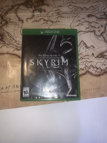 The Elder Scrolls V: Skyrim - Special Edition - Microsoft Xbox One With Map - Picture 4 of 4