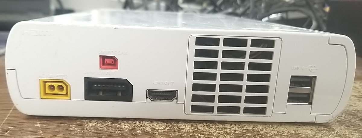 Wii U本体 WUP-001(01) Nintendo Wii U 8GB White Gaming Console Gamepad WUP-001(02