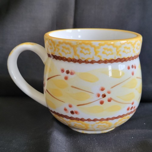 Temptations by Tara Old World Yellow 12 ounce mugs, buy 1 or more! - Afbeelding 1 van 14