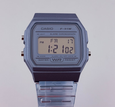 CASIO F-91W Quarz blaues Zifferblatt Das Licht leuchtet 31,3 mm