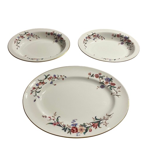 Wedgwood Bone China DEVON SPRAYS Serving Set: Platter, 2 Oval Bowls, Gravy Boat - Picture 13 of 15