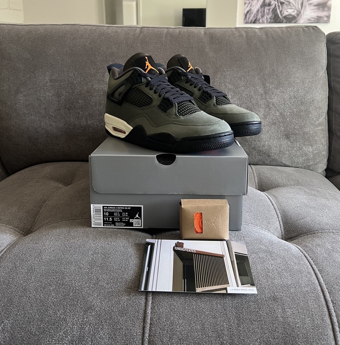 靴 UNDEFEATED Nike Air Jordan 4 Retro 28cm Detailed shots of the Undefeated x Air Jordan 4 Retro