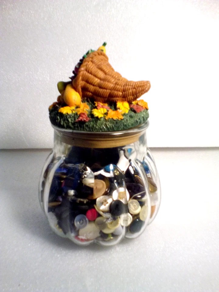 Ребристая стеклянная банка для безделушек с полными кнопками Homco Harvest Corucopia - Изображение 2 из 4