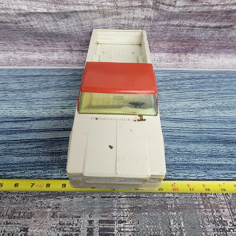 Camioneta pickup Chevrolet vintage de acero prensado de carrocería cuadrada de nylint blanca/roja Foto 4 de 4