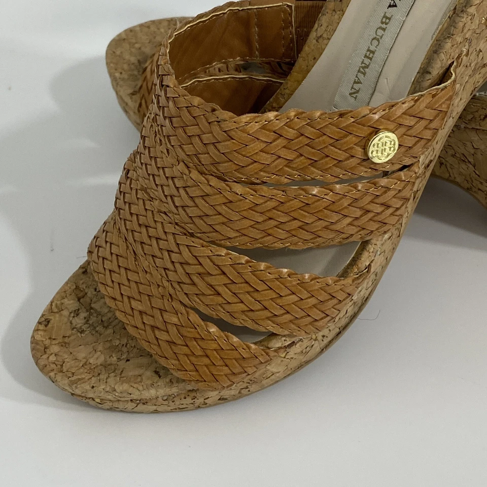 Dana Buchman Women's Wedge Platform Sandals Size 8 MED Tan Woven Cork Heels EUC - Image 3 of 4