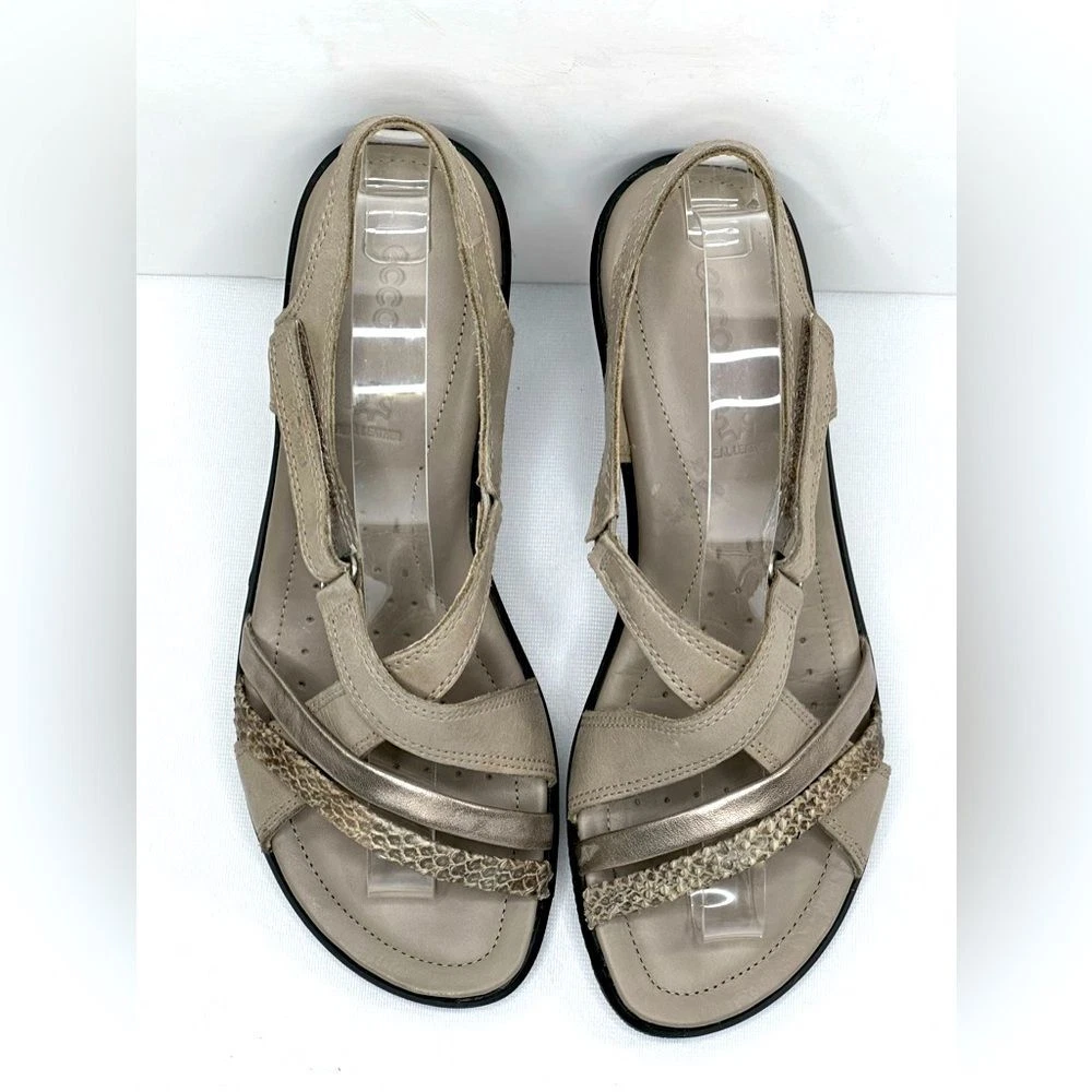 Sandali Ecco Felicia zeppa bassa cinturino grigio argento gancio e chiusura ad anello taglia 37