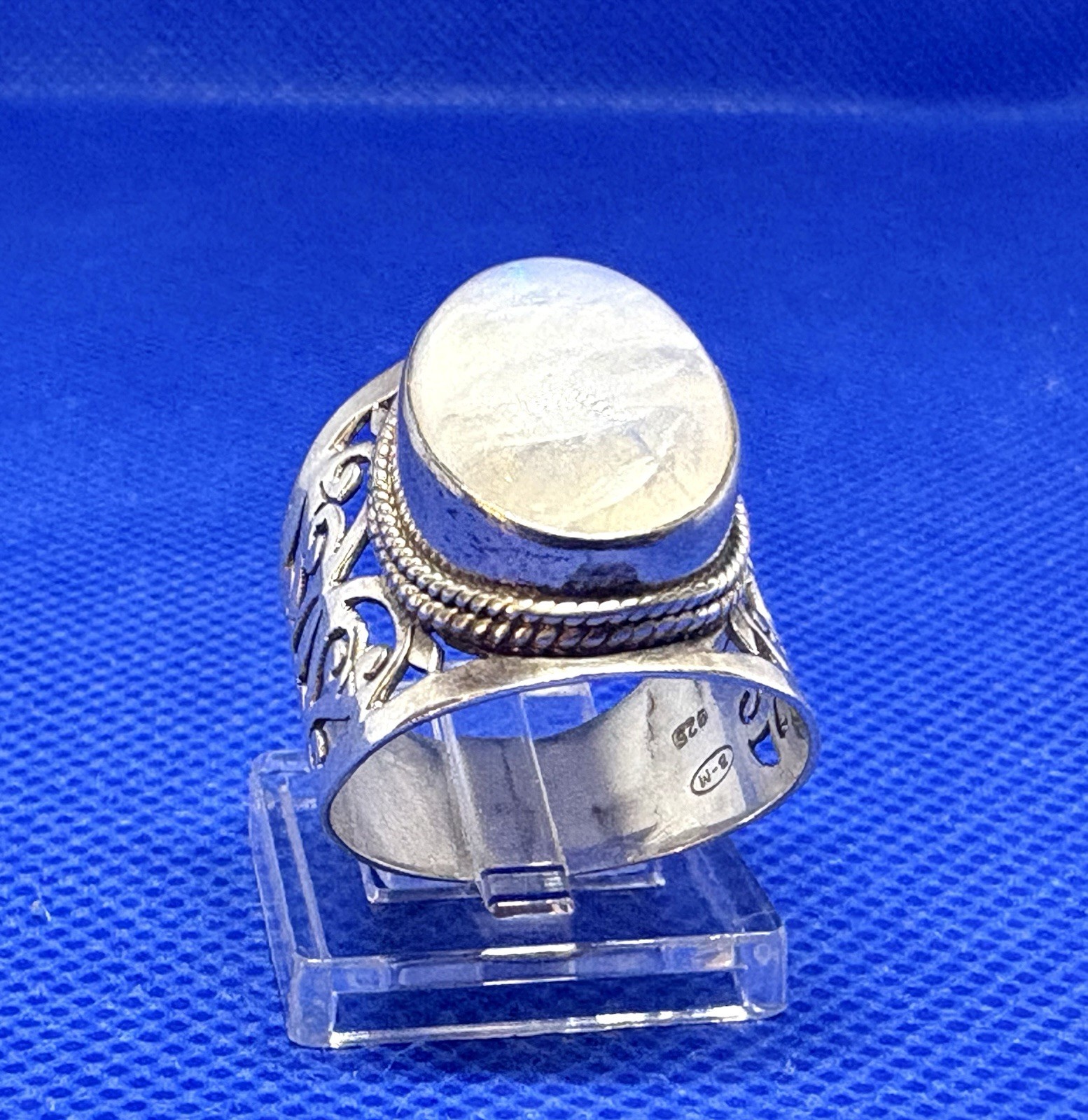 Y68 Chunky 925 Silver Ring size 8.75 Rainbow Moonstone 7 Ct 7.98 g