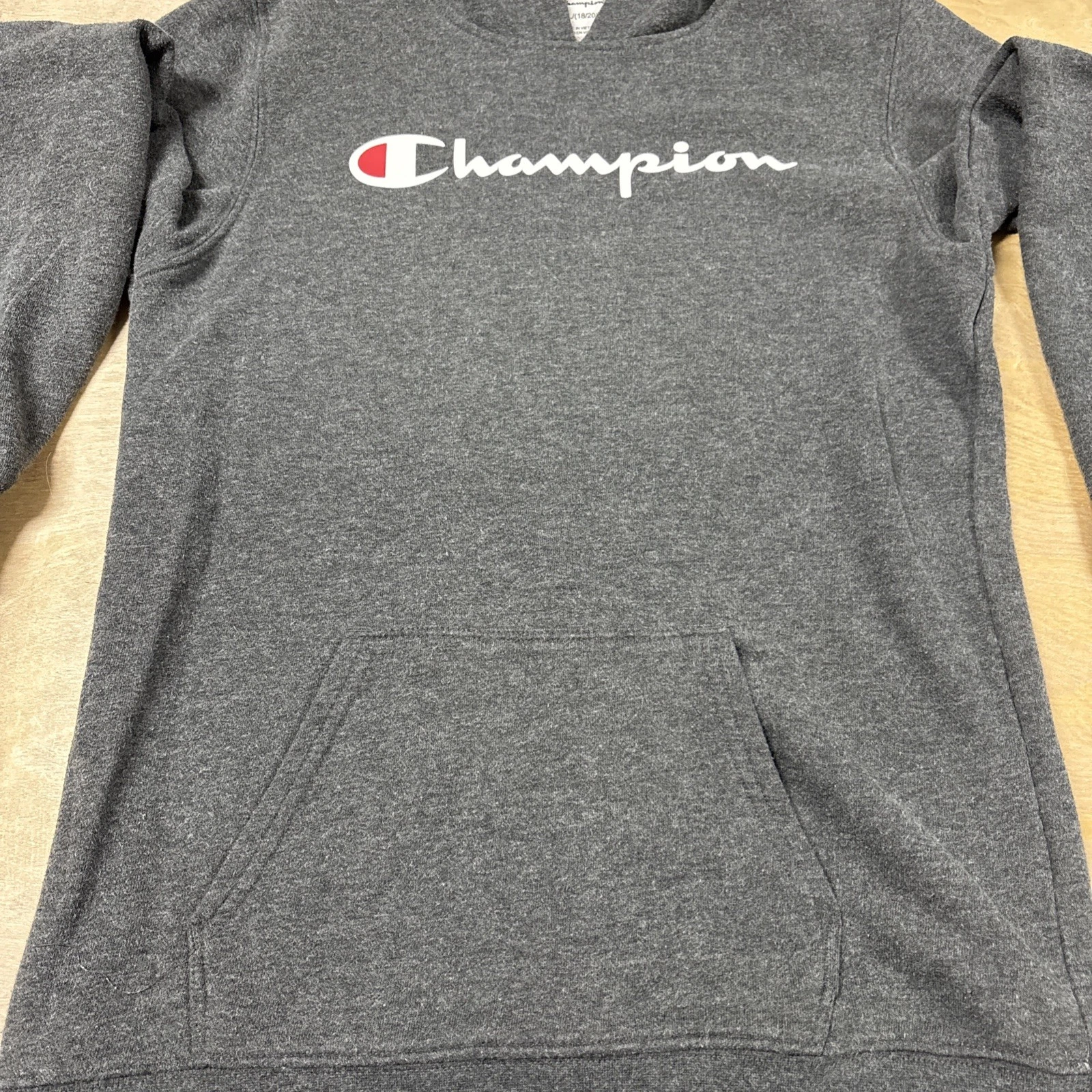 VETEMENTS FELPA CON CAPPUCCIO CHAMPION ATHLETIC WEAR grigio antracite unisex TAGLIA XL USATA IN OTTIME CONDIZIONI giovani