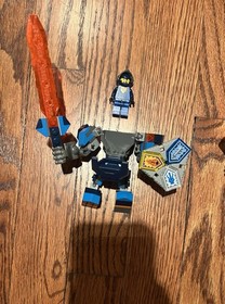 HUGE LEGO Nexo Knights Lot w/ minifigs, mechs, magma temple, see description