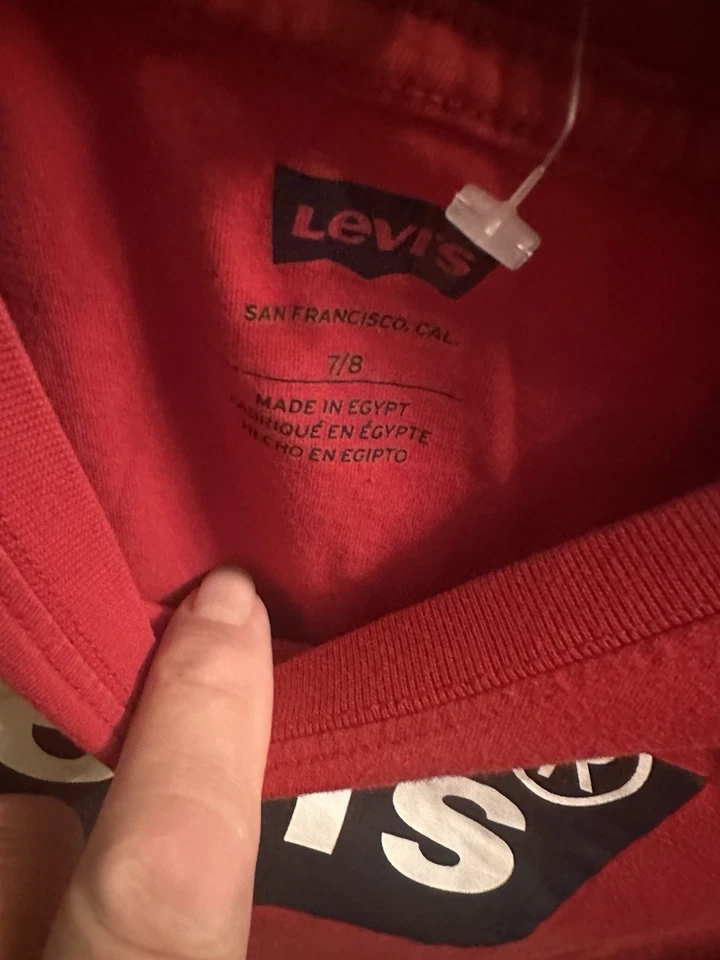 Camisa Levi vermelha manga longa meninos tamanho 7/8 nova sem etiquetas - Imagem 2 de 4