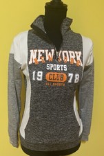 Junior  s Hoodies Fleece. Size Small