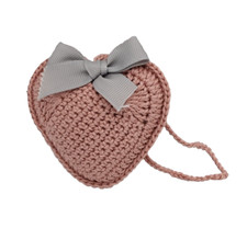 Cuore decorativo all'uncinetto rosa con fiocco grigio – fatto a mano