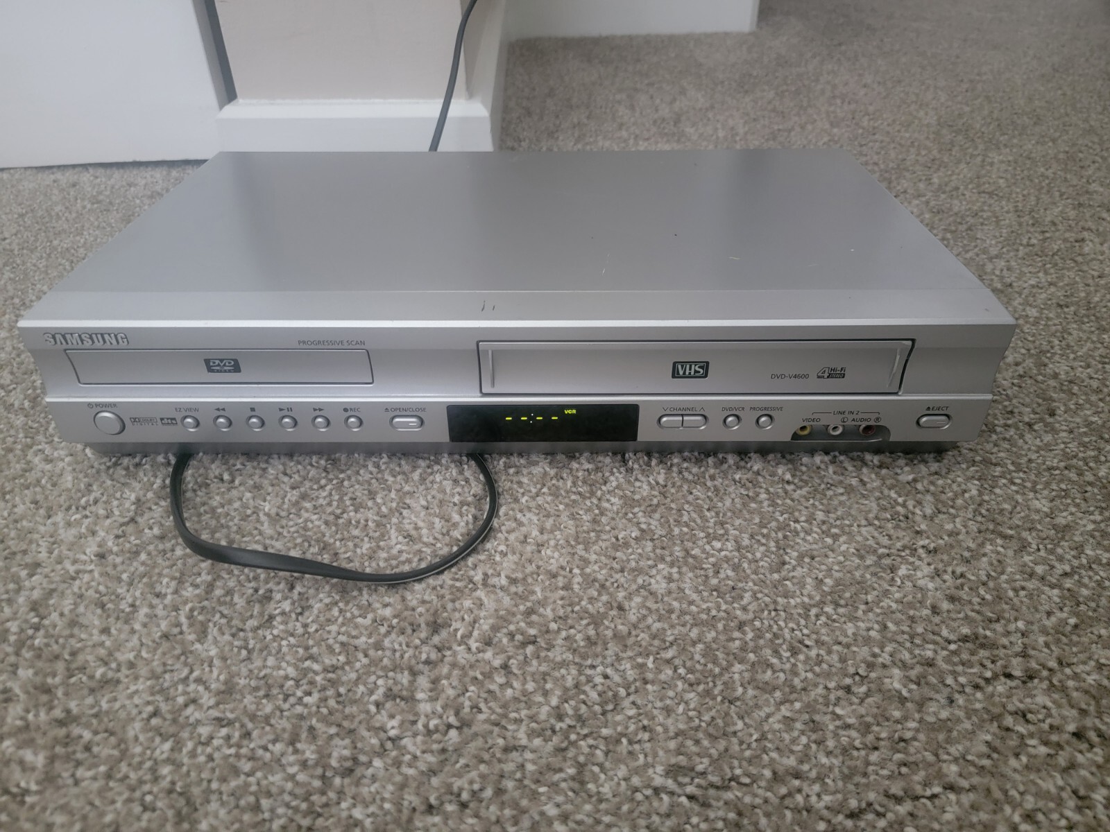 Samsung DVDVCR Combo VHS Player & Recorder DVDV4600 Tested/Works No