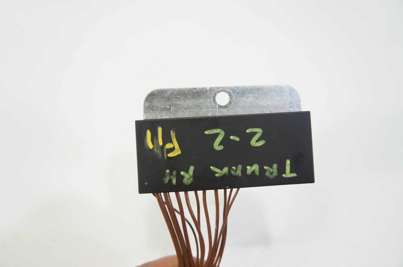 OEM negative wire cable terminal clamp loom ground connector cut 8 366 620 BMW