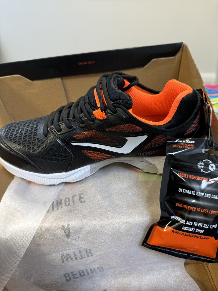 Cricket Shoes UK size 9 metal plastic studs by Jazba BRAND NEW Black eBay