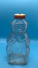 VINTAGE 7 1/4" SNOW CREST BEVERAGES SALEM MASS GLASS BEAR BOTTLE BANK #17D5