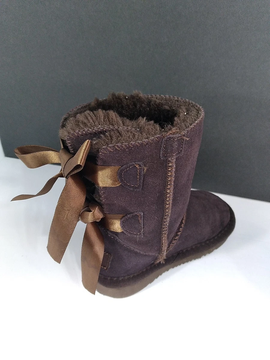 Ugg f19010d store