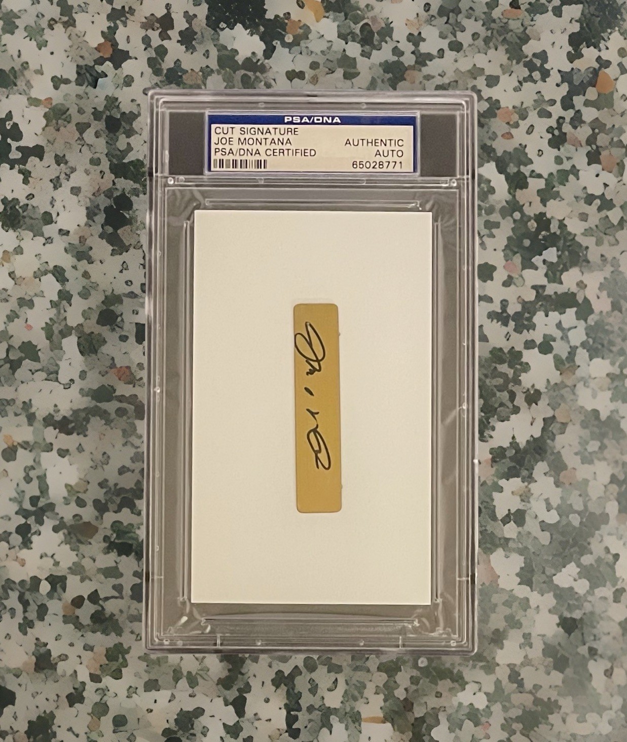 Joe Montana PSA/DNA Signed Cut Signature Autographed Slabbed SF 49ers HOF