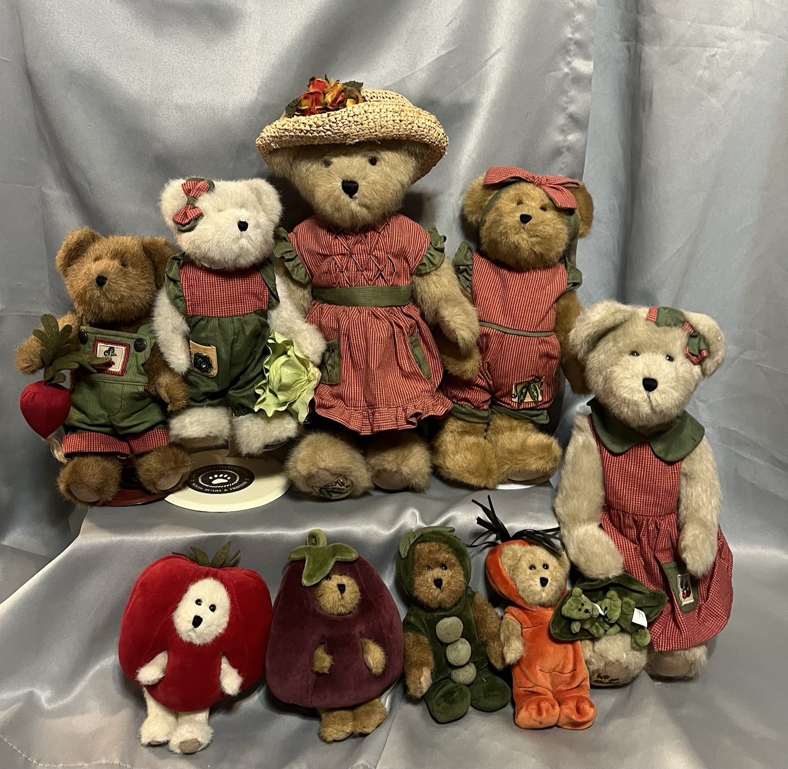 Boyds Bears McVeggie Family