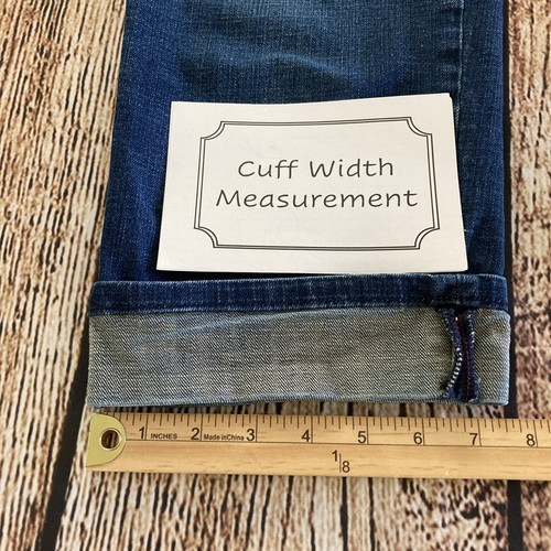 Levi’s 515 Women’s Medium Wash Blue Denim Capri Jeans Pants Size 12 Cuffed - Picture 6 of 14