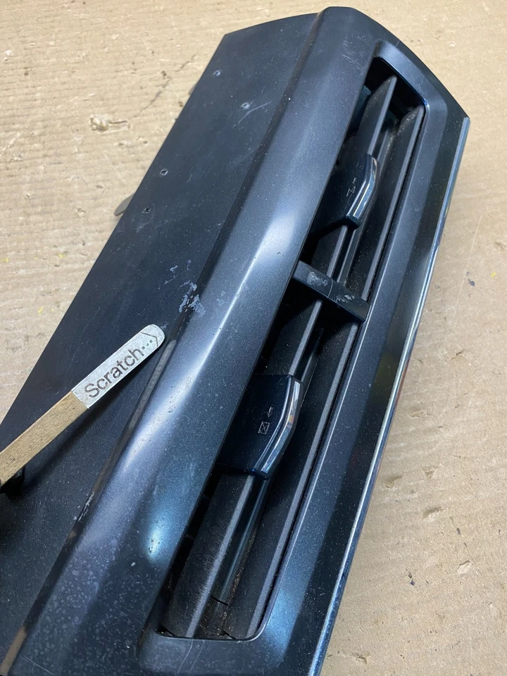 Toyota Prius V 2012 a 2017 tablero central aire acondicionado ventilaciones de aire con moldura Q9662 DG Foto 2 de 4