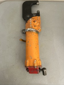 APT 720 Pneumatic Compression Rivet Squeezer air riveter aircraft