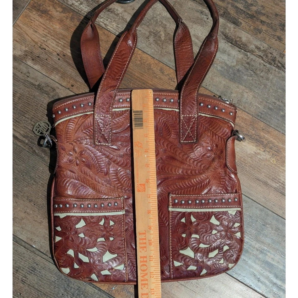 Bolso de Mano American West Cuero Tooled - Diseño Floral - Marrón con Tachuelas Plateadas Foto 3 de 4