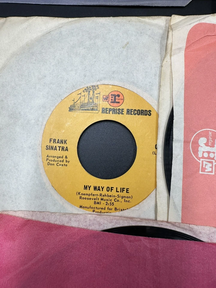 LOT-23 Music Various Labels Vintage 45 rpm 7” Sinatra, Queen, REO, Beatles, MJ,+ Foto 4 de 4