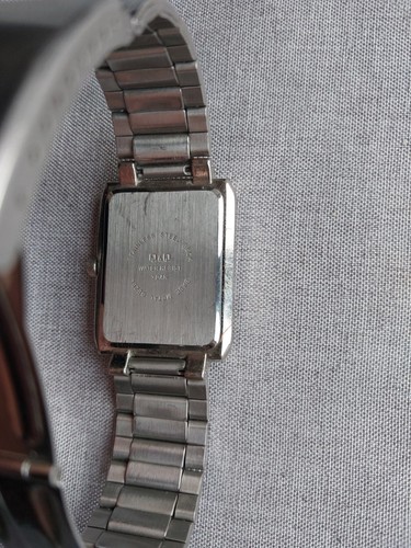 Vintage Q & Q Quartz Watch Mens Gold Tone Stainless Steel Classic 90s - Picture 5 of 9