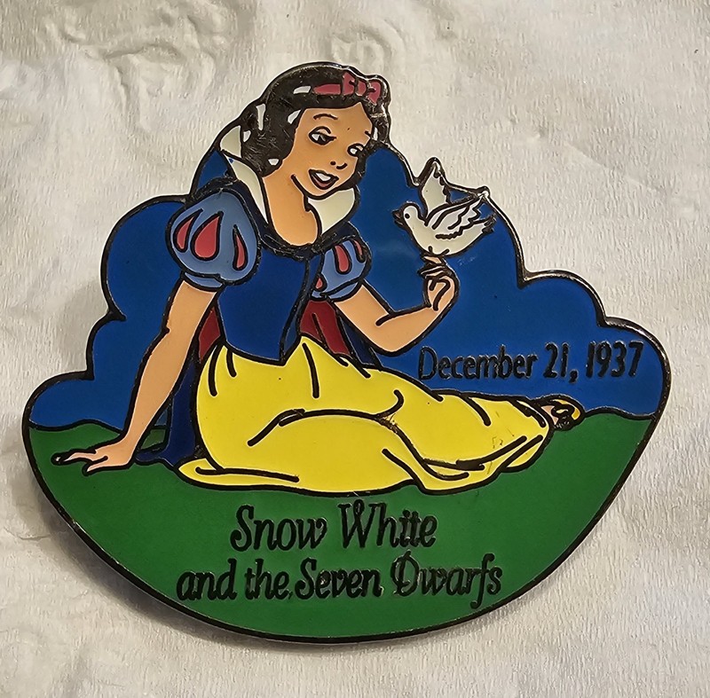 Disney Pin Snow White