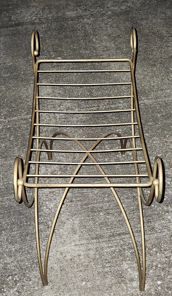 Vintage Hollywood Regency Gold Metal Wire Vanity Bench Stool E54 - Image 4 of 4